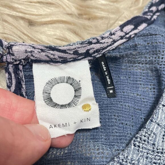 Akemi & Kin Anthropologie blouse size medium - Picture 2 of 5